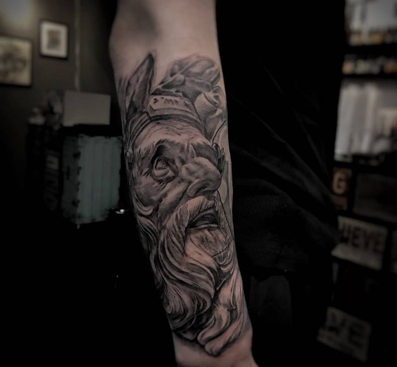 雕塑纹身图片_成品手臂欧美写实肖像人物动物背部胸部腿部纹身图案