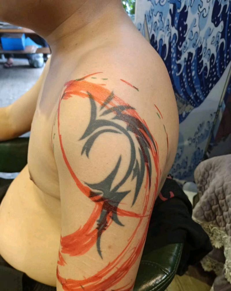 鲤鱼遮盖纹身图片_手臂新传统纹身图案