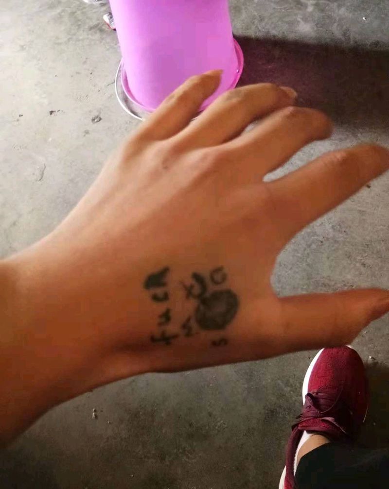 纹身遮盖纹身图片