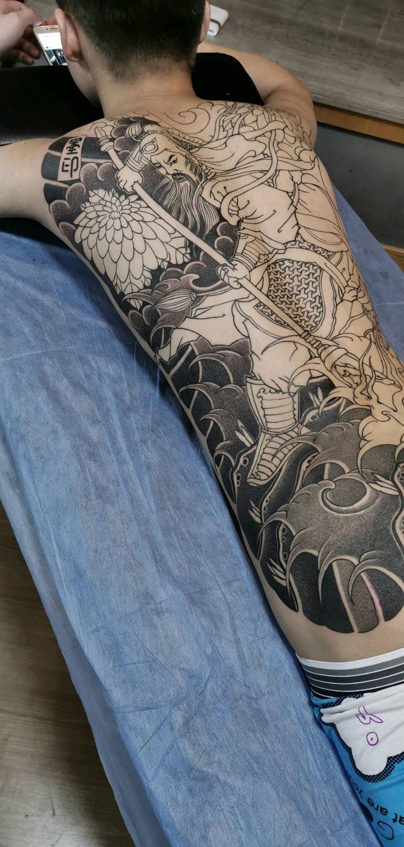 日式满背纹身图片_背部老传统新传统满背关公日式满背日式关公纹身图案