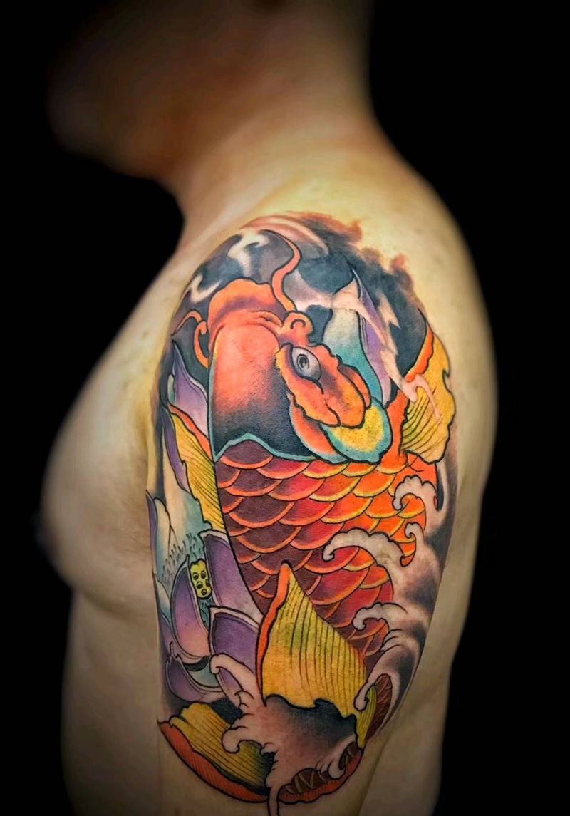 鲤鱼纹身图片_手臂新传统纹身图案