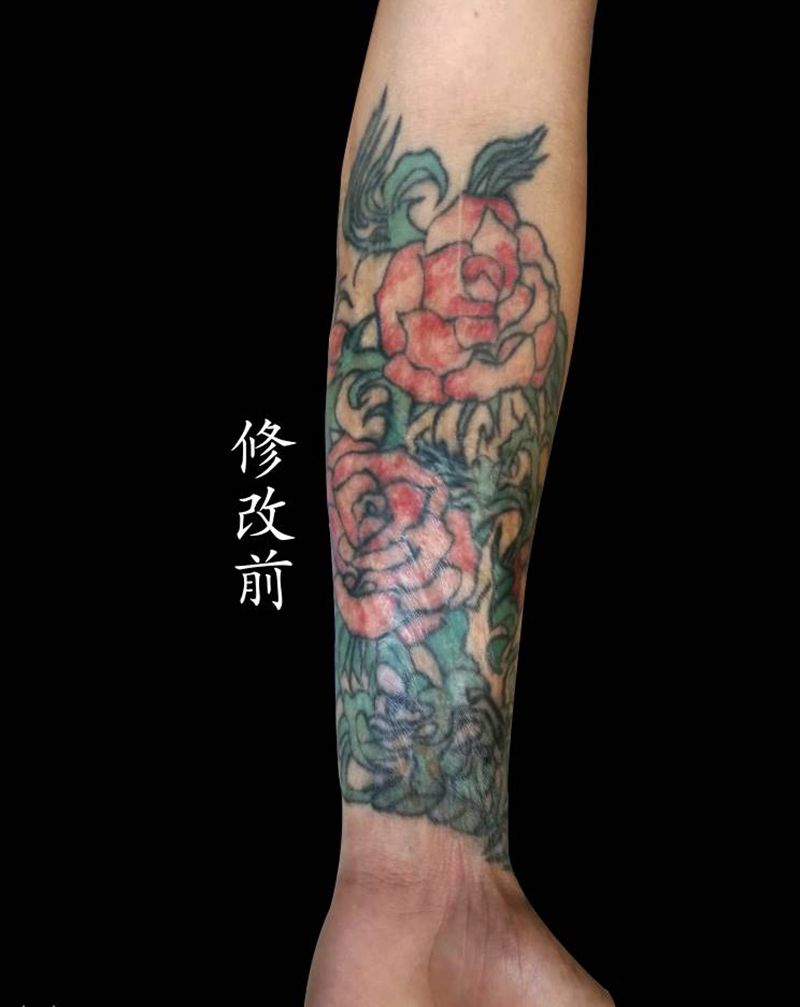 修改图纹身图片_手臂新传统修改玫瑰纹身图案