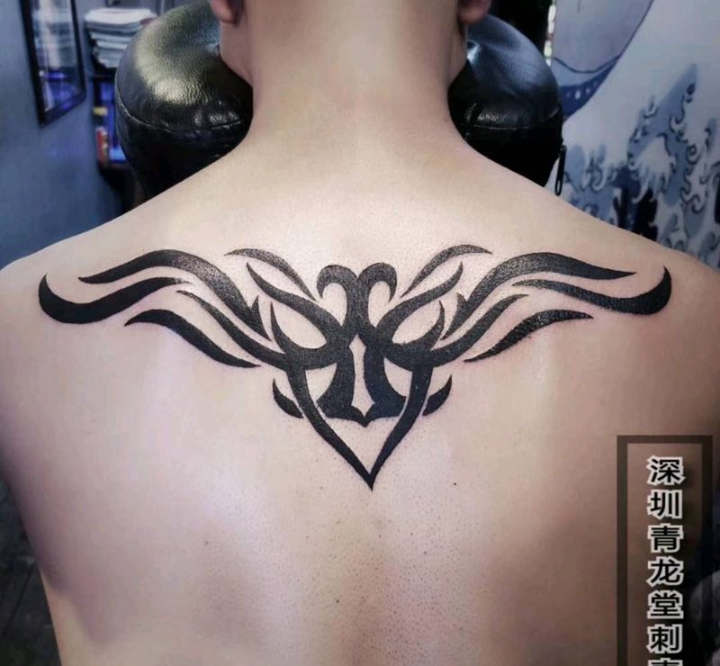 图腾纹身图片_背部纹身图案