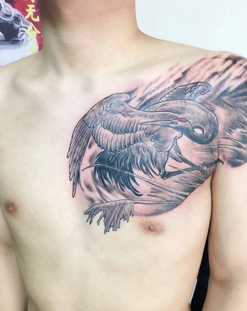 鹤纹身图片_胸部新传统纹身图案