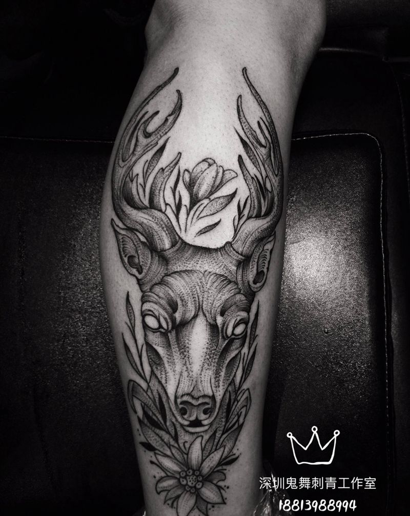 鹿纹身图片_腿部点刺纹身图案