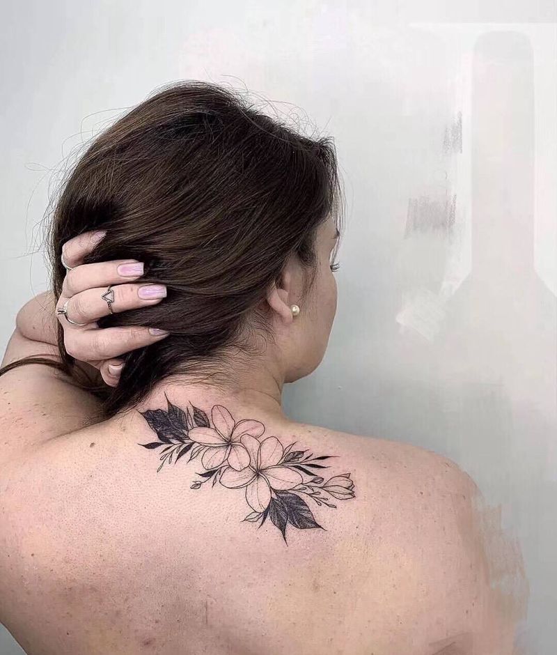 素花纹身图片_背部纹身图案