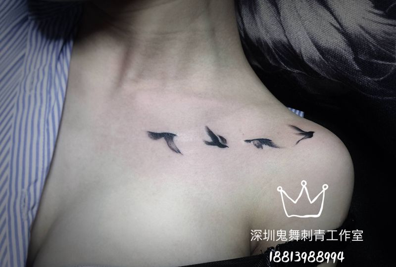 小鸟纹身图片_胸部纹身图案