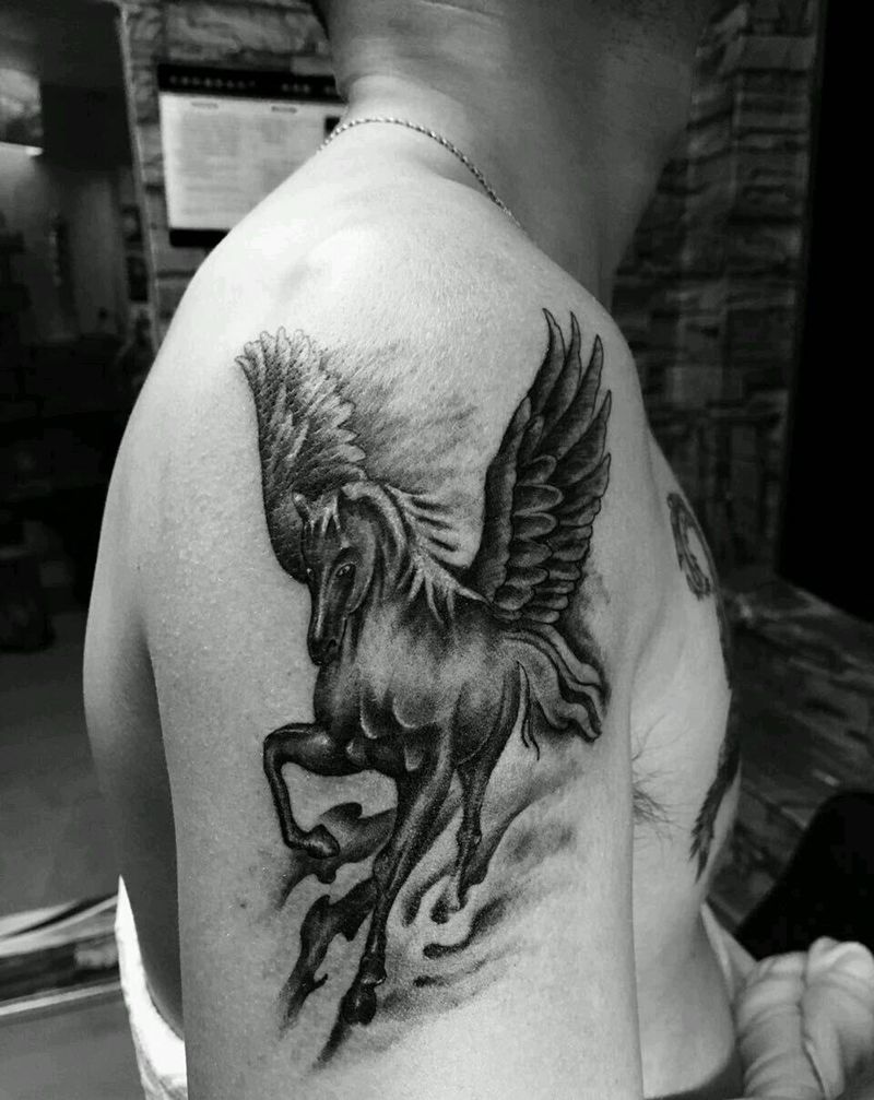 马纹身图片_手臂传统动物成品纹身图案