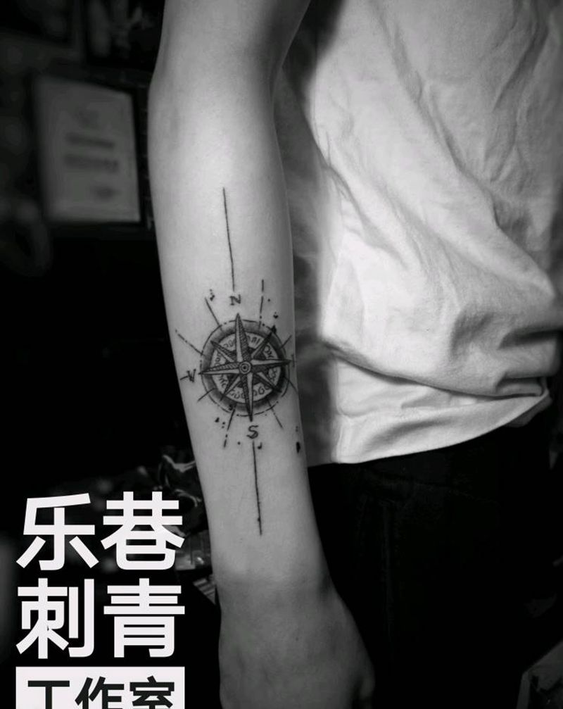 指南针纹身图片