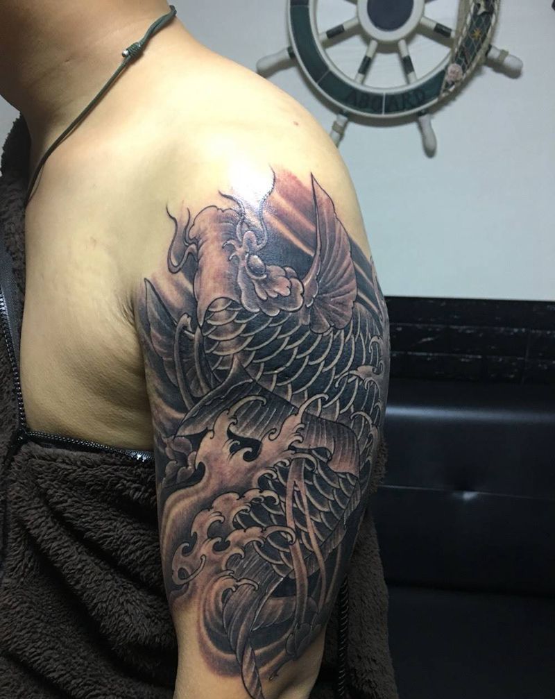 鱼纹身图片_手臂新传统纹身图案