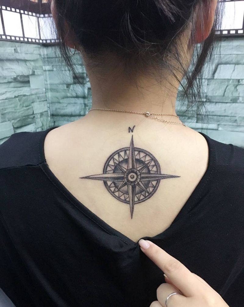 无纹身图片_成品颈部图腾纹身图案