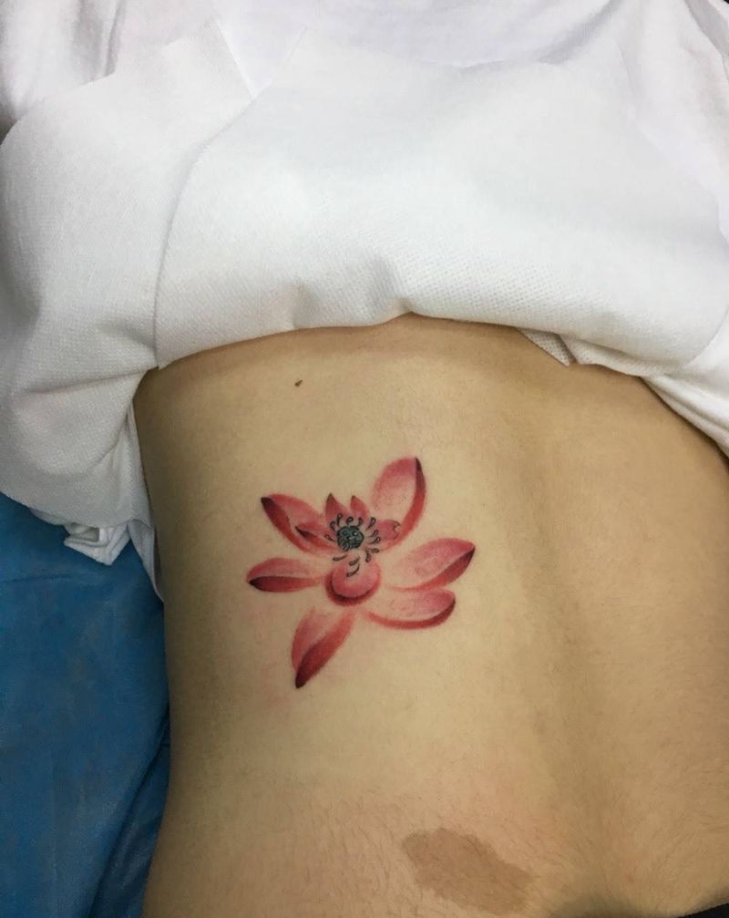 小花纹身图片_成品腰部清新植物纹身图案