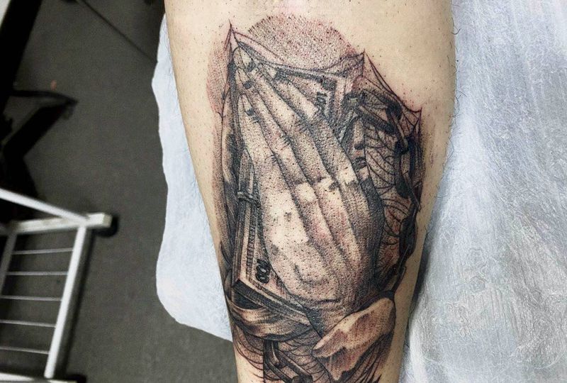 手纹身图片_腿部点刺纹身图案