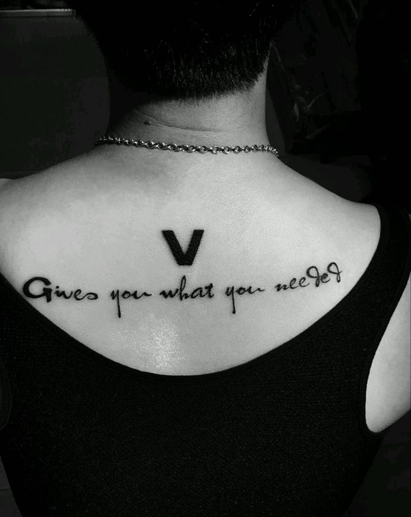 字母纹身图片_背部清新字符成品纹身图案