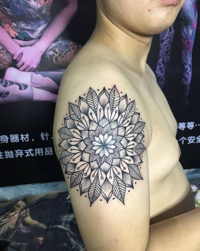 花纹身图片_手臂点刺纹身图案