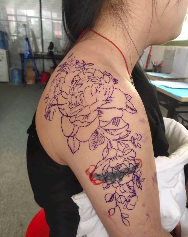 素花纹身图片_点刺纹身图案