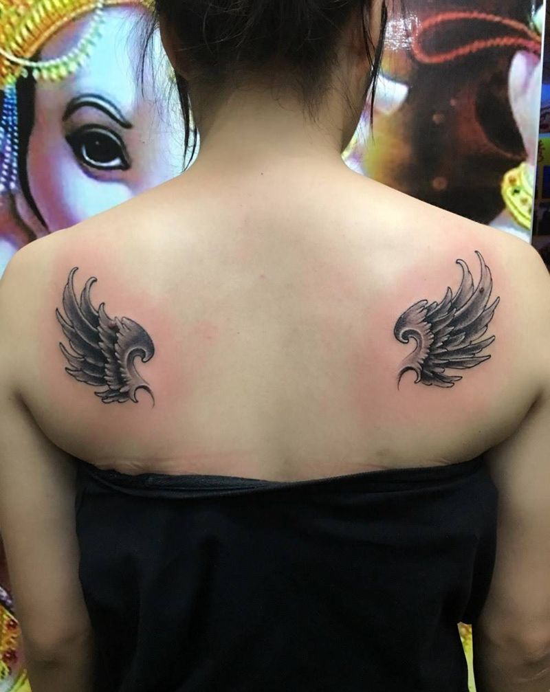 翅膀纹身图片_成品肩部纹身图案