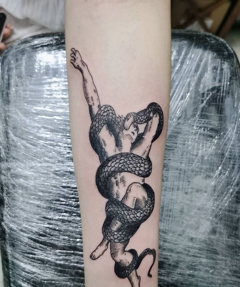 欲望缠身纹身图片_手臂点刺纹身图案