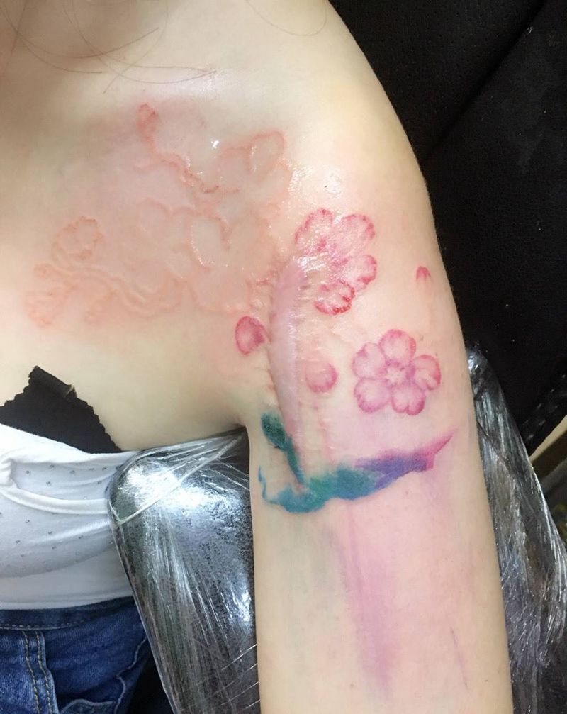 花儿纹身图片_成品肩部植物纹身图案