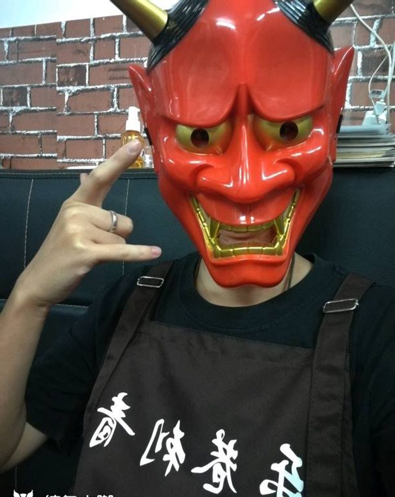 来个自拍纹身图片