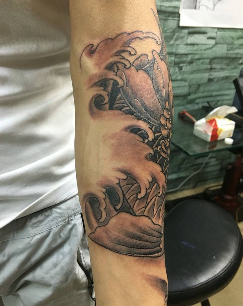 小鱼儿纹身图片_成品手臂传统纹身图案