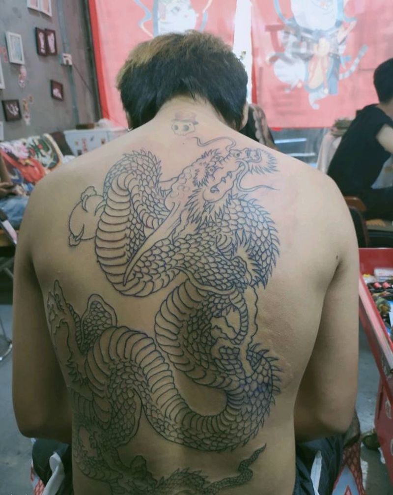 男士满背龙纹身图片_背部新传统纹身图案