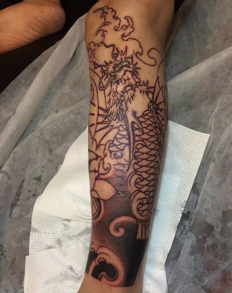 鳌鱼纹身图片_腿部新传统鳌鱼水浪纹身图案