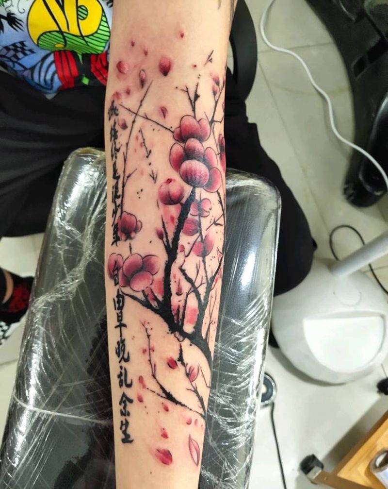 梅花纹身图片_手臂纹身图案