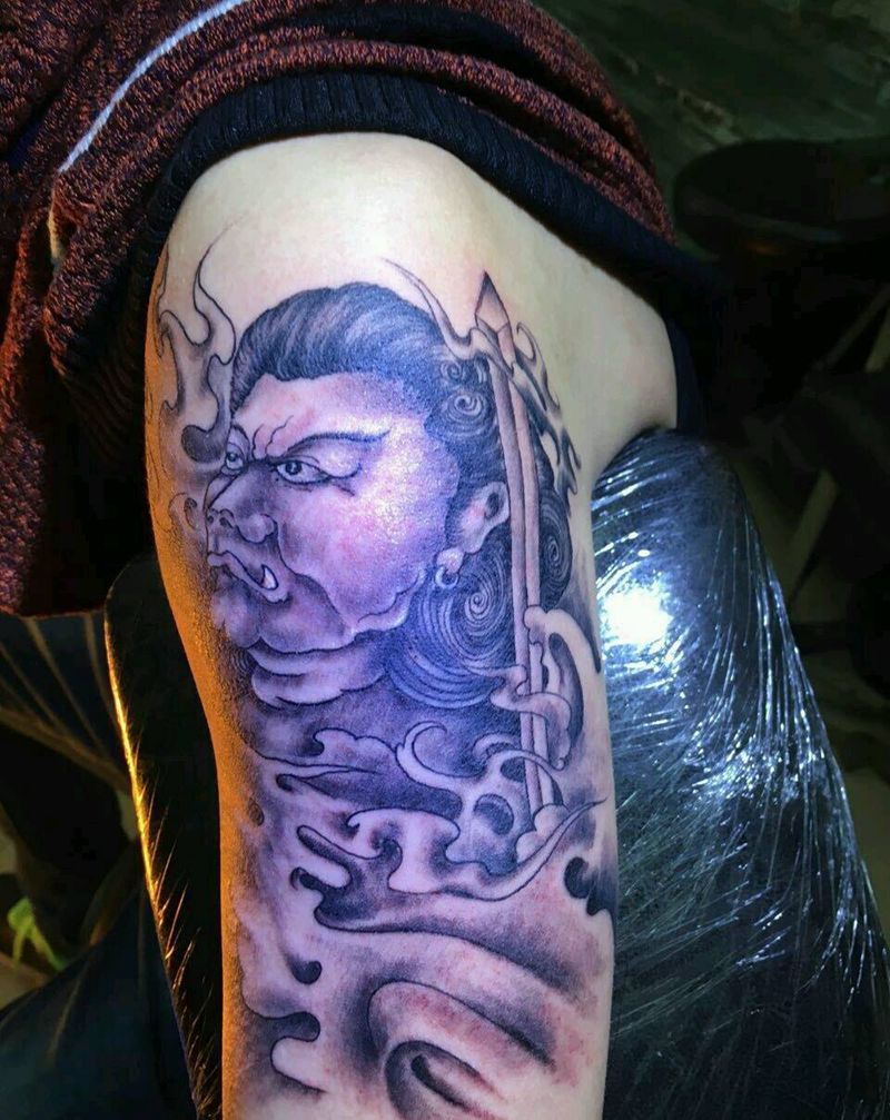 不动明王纹身图片_手臂传统人物成品纹身图案