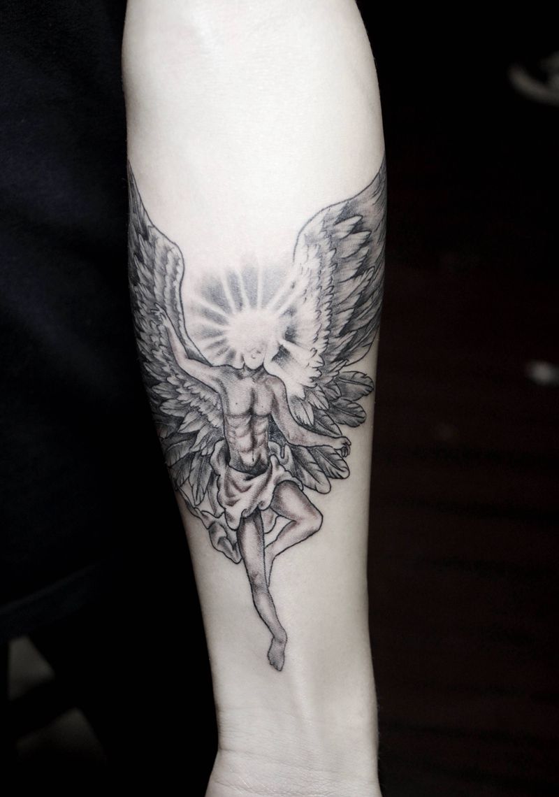 天使纹身图片_手臂欧美写实Old School纹身图案