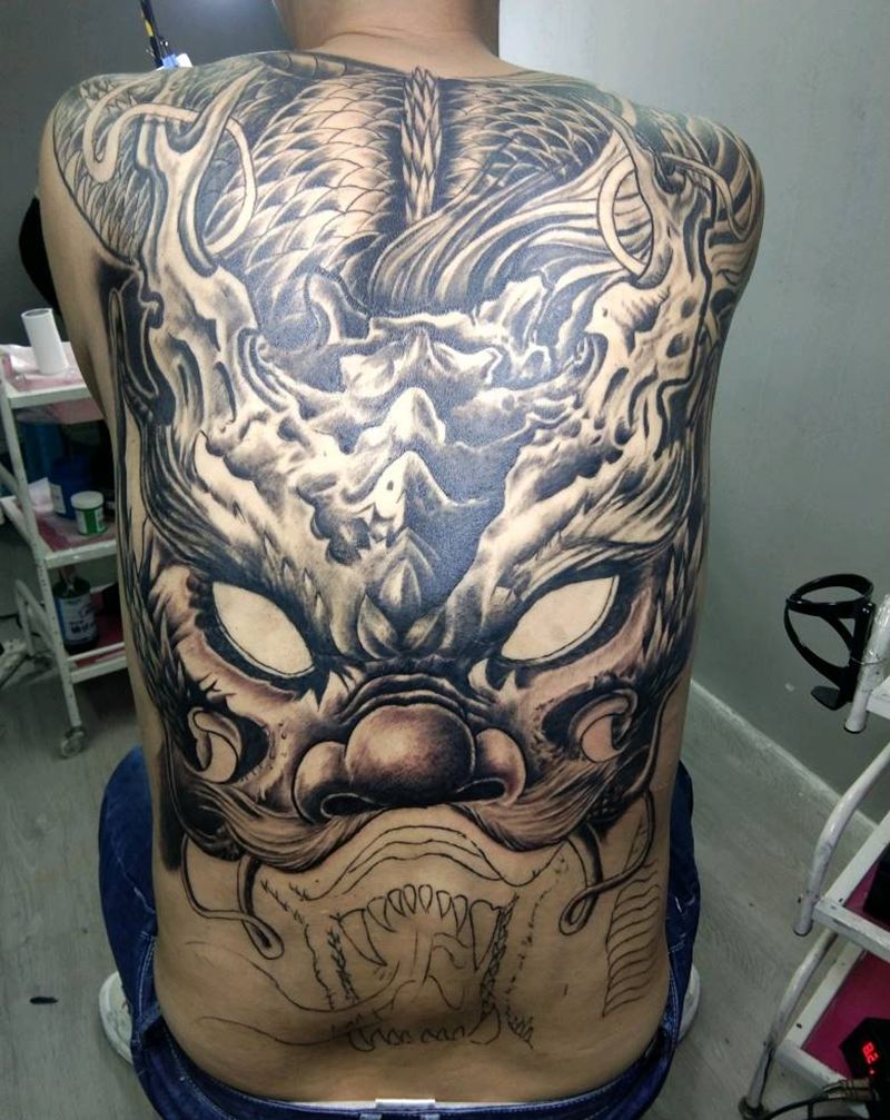 龙纹身图片_背部纹身图案