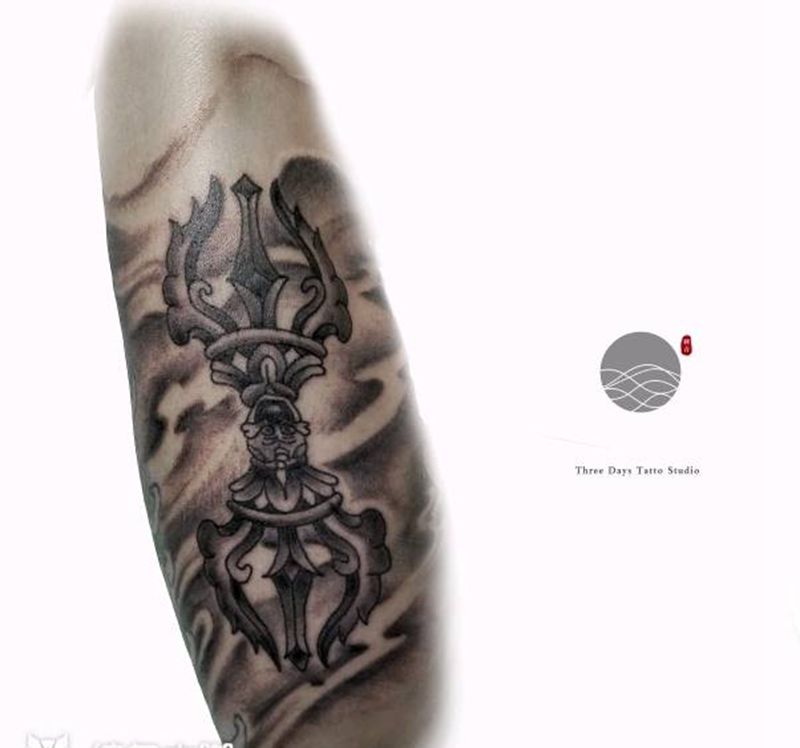 降魔杵纹身图片