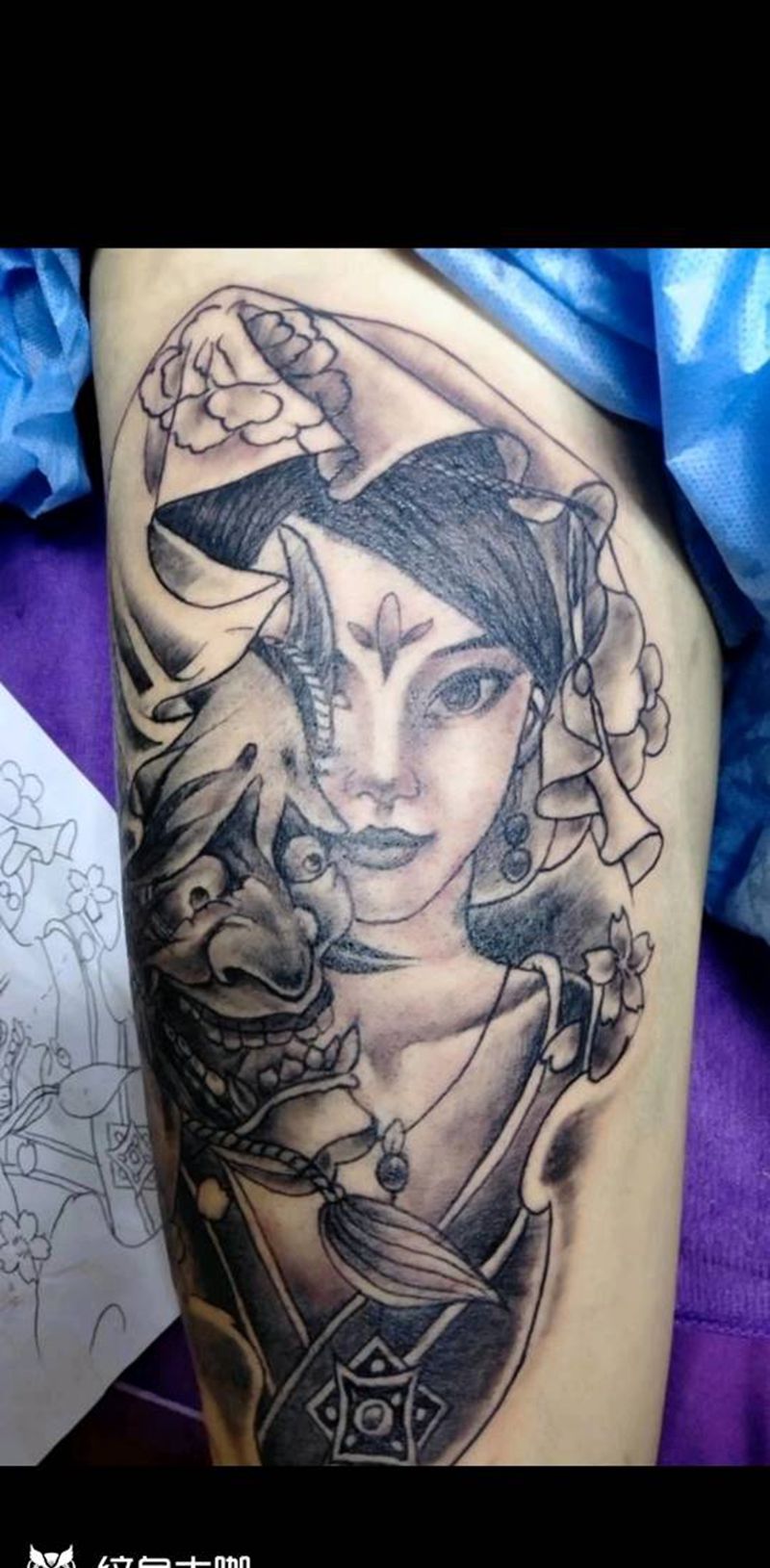 艺妓纹身图片_腿部纹身图案