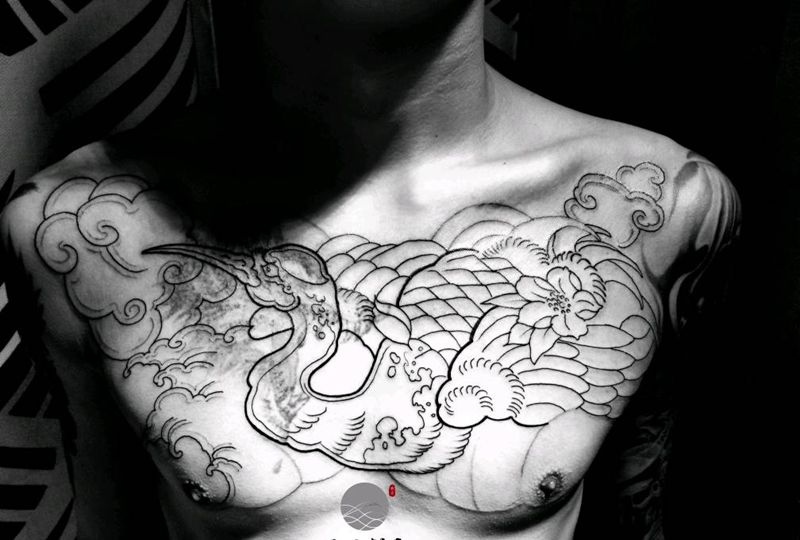 花胸遮盖，割线第一次纹身图片