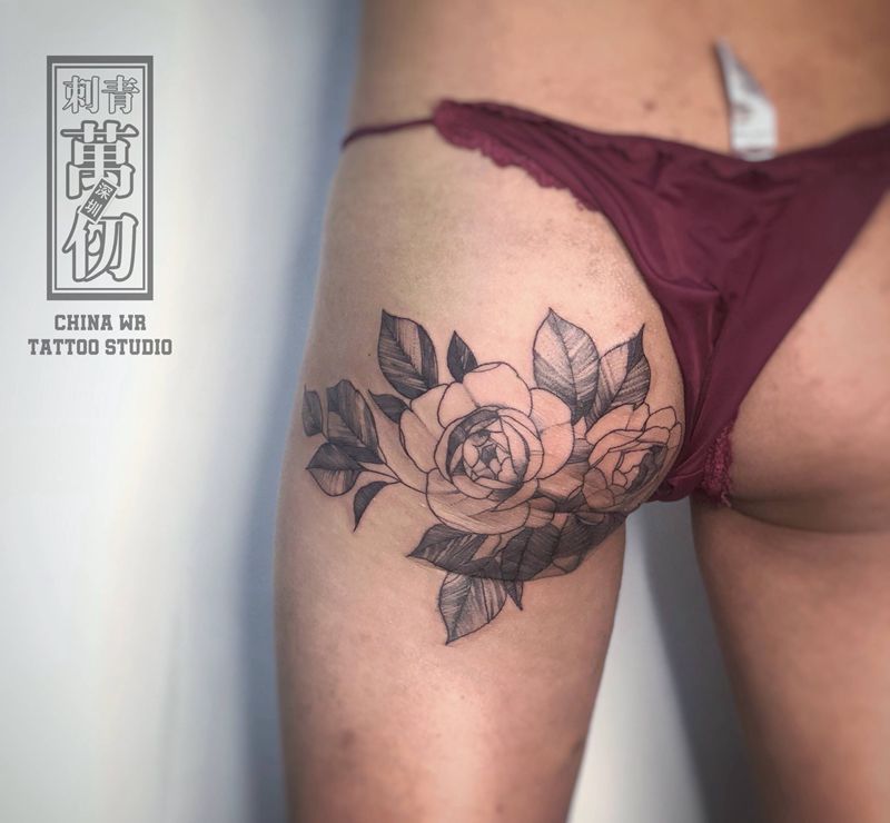 遮盖疤痕 - 素雅花纹身图片