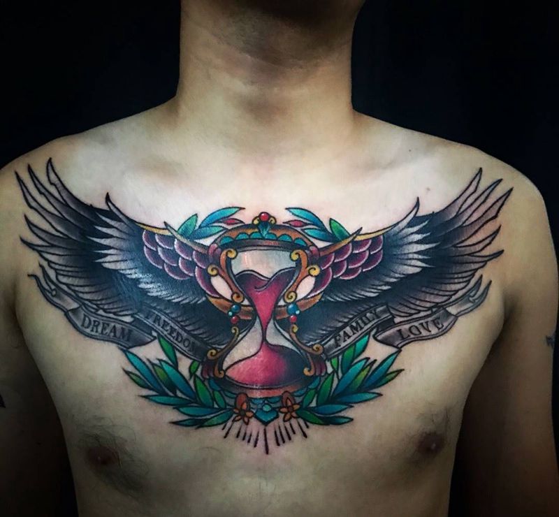 时光流逝 心有翅膀 飞翔纹身图片