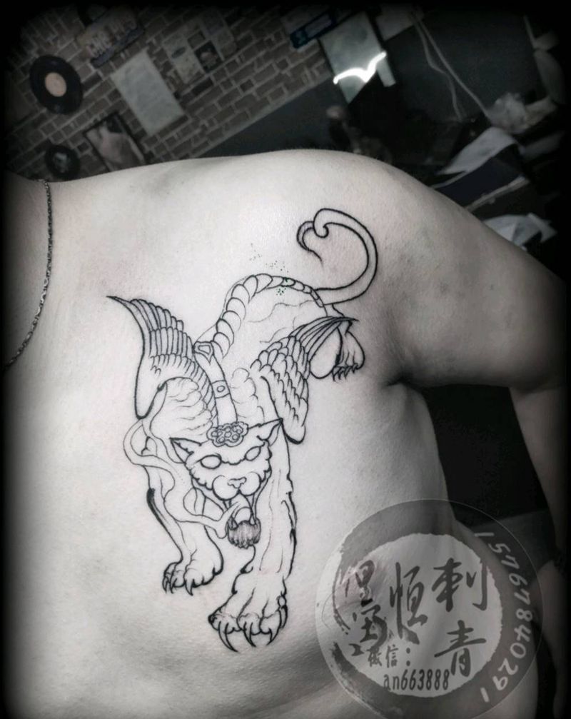貔貅纹身图片_胸部新传统纹身图案