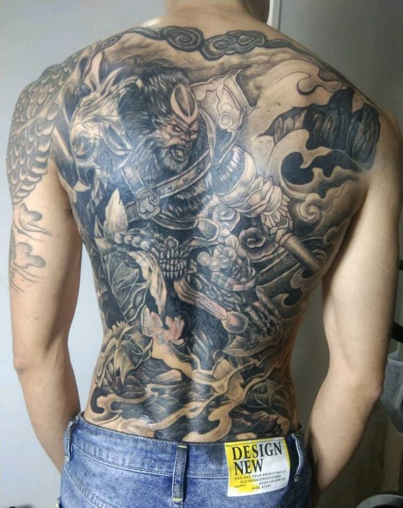 齐天大圣纹身图片_背部纹身图案