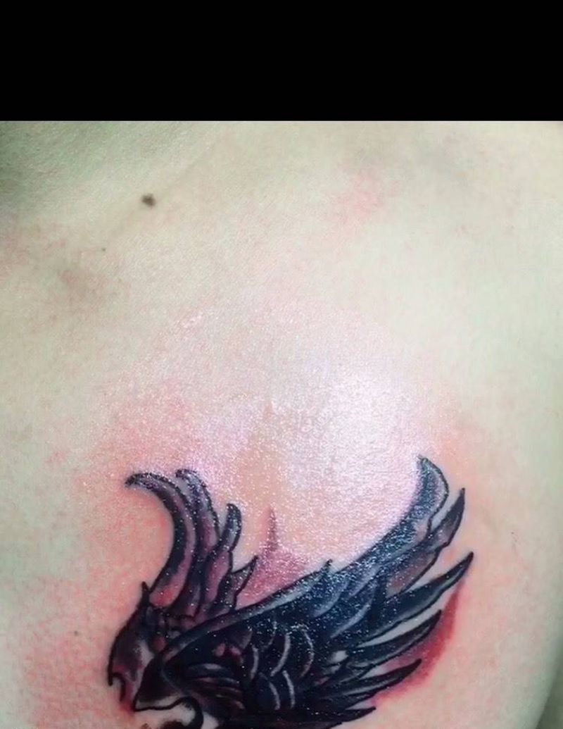 翅膀  覆盖  嘴唇纹身图片
