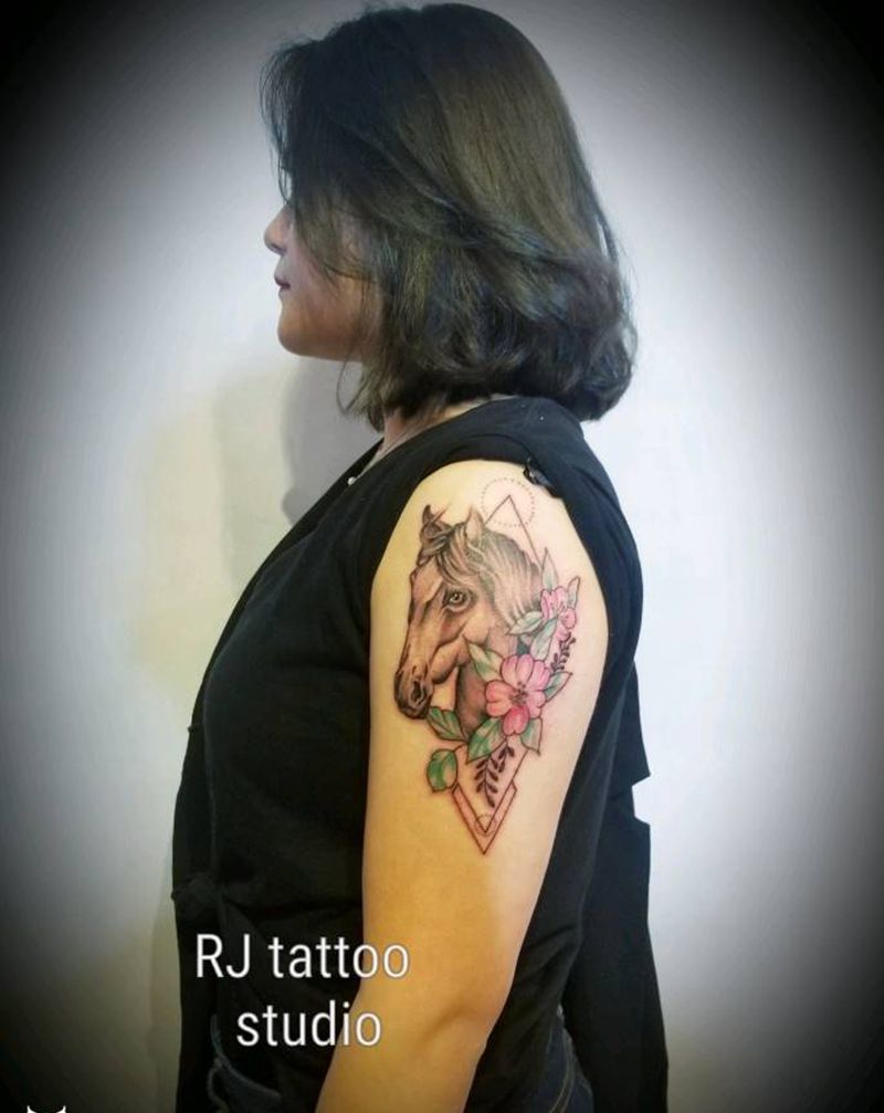 点刺，马纹身图片