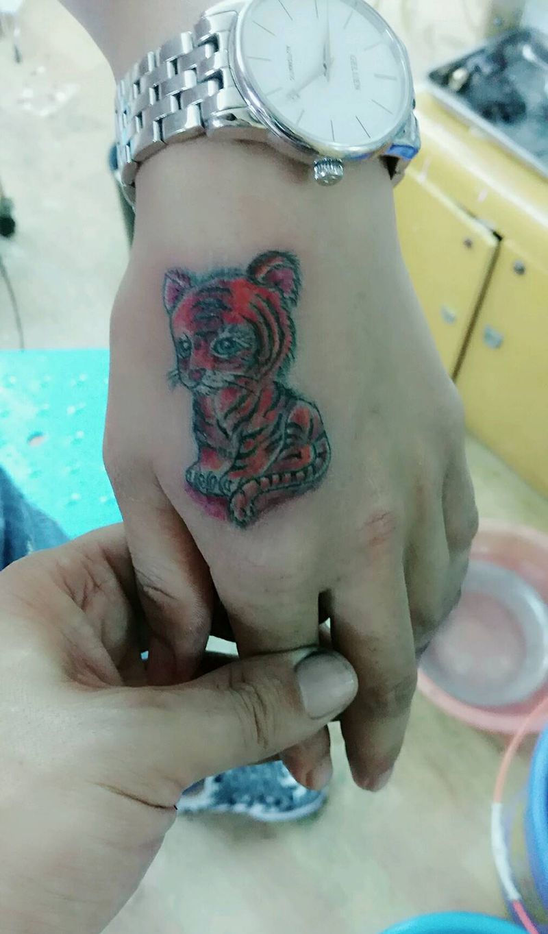 老虎崽子纹身图片