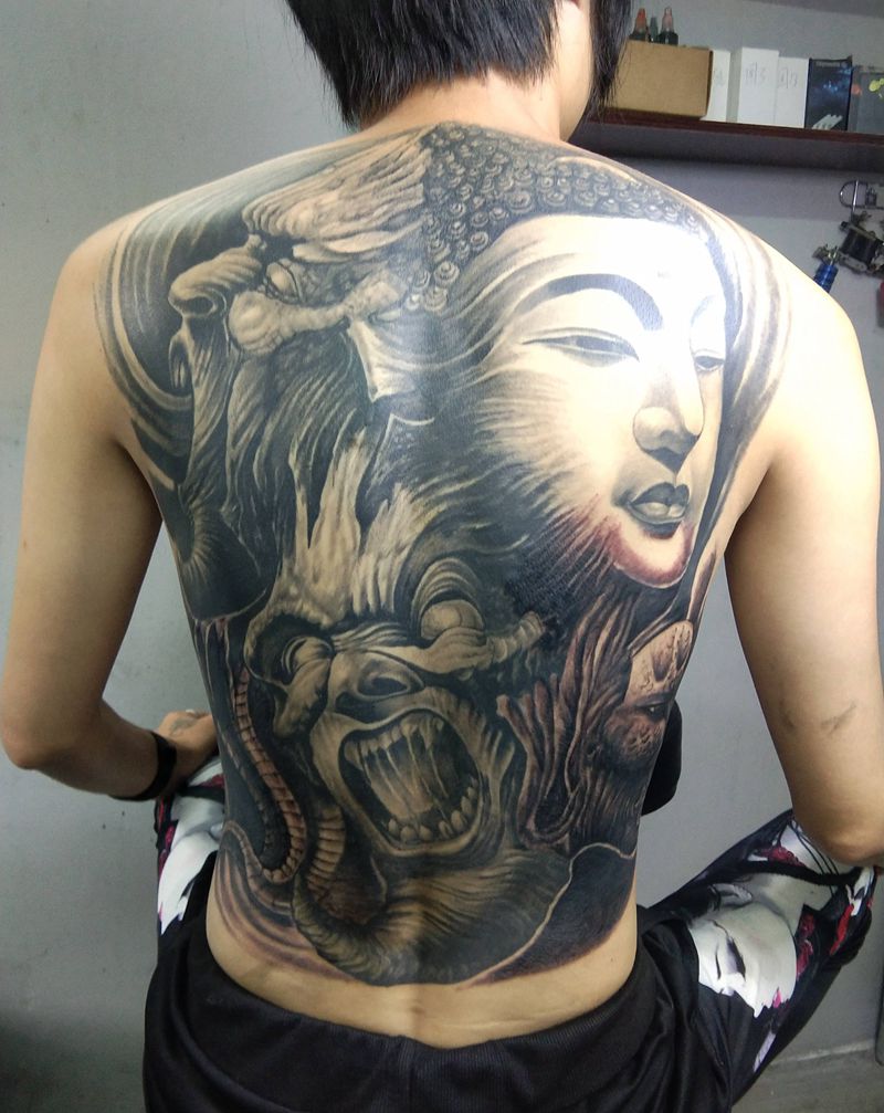 佛魔纹身图片_背部纹身图案