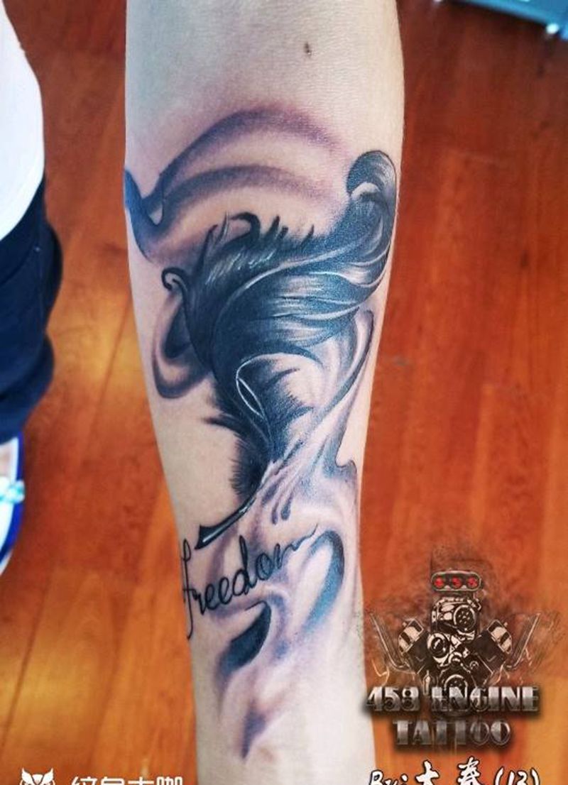 羽毛丝带纹身图片