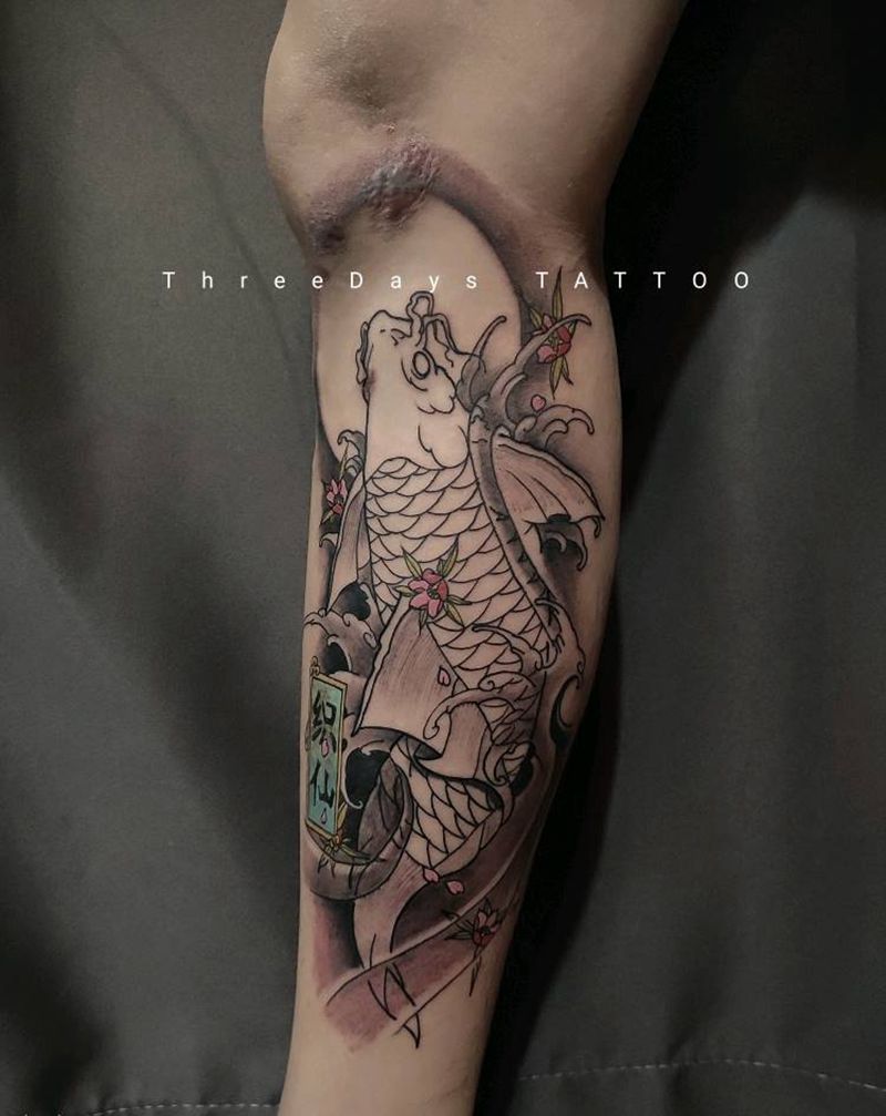 鲤鱼进度中纹身图片_腿部老传统纹身图案