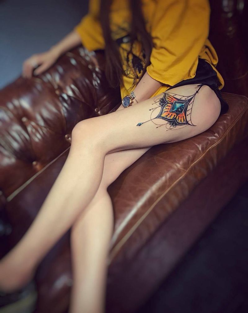 蕾丝加宝石纹身图片