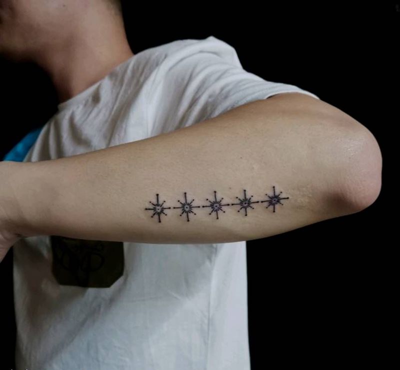 烟花纹身图片_手臂几何纹身图案