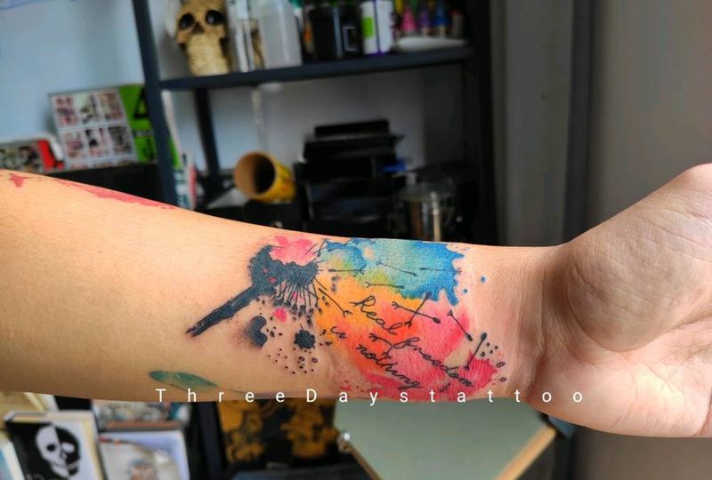 水彩纹身图片_手臂水彩纹身图案