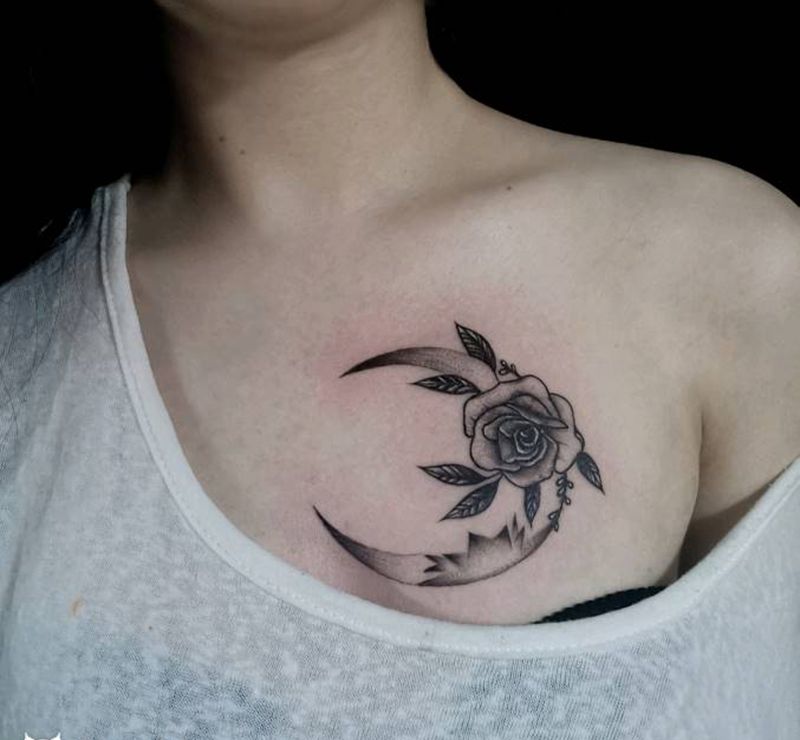 遮盖纹身图片_胸部点刺纹身图案