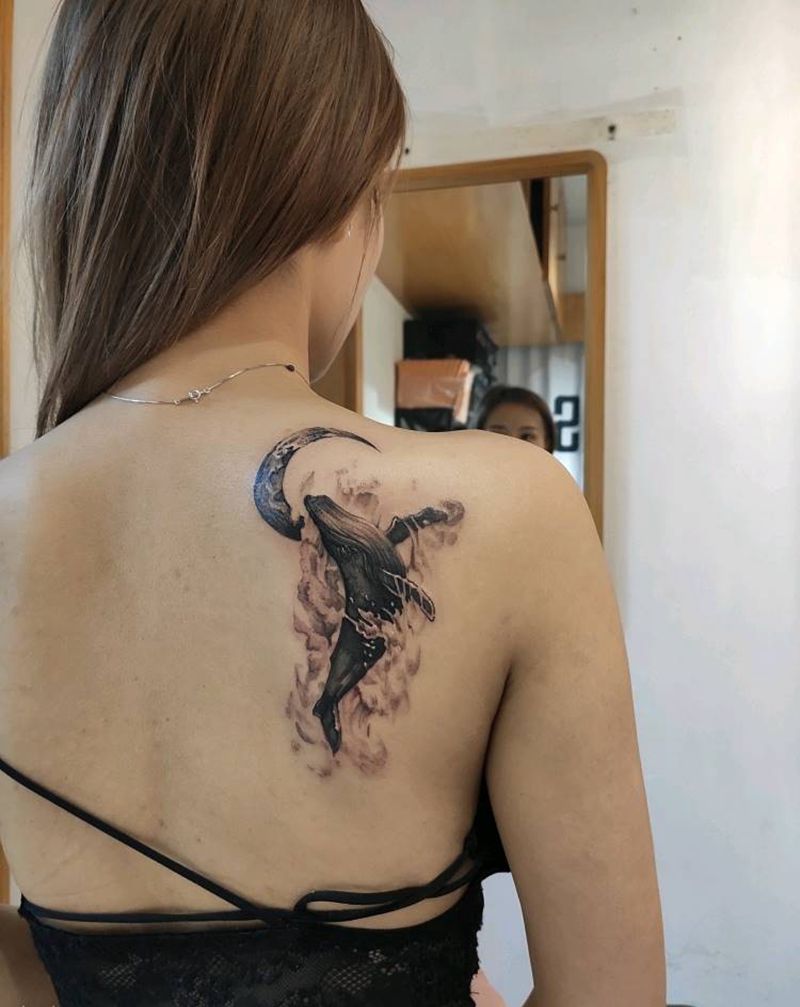 鲸鱼纹身图片_背部欧美写实纹身图案