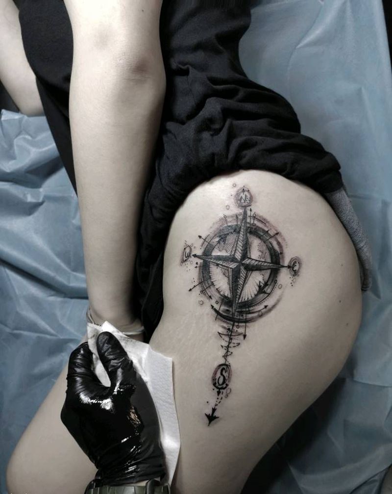 指南针纹身图片_腿部水墨纹身图案